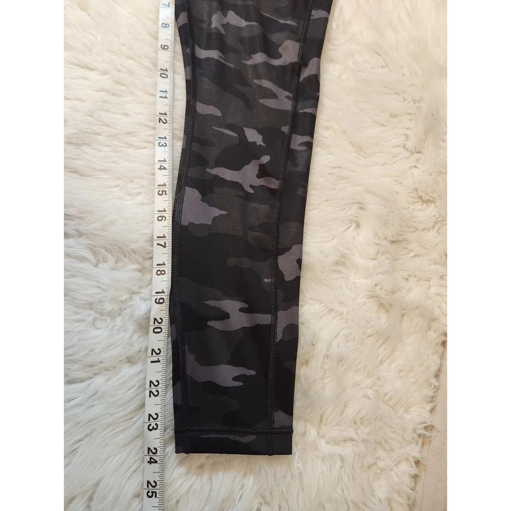 Athleta Women's Multicolor Camouflage Stretch Mid Rise‎ Cropped Leggings Size S